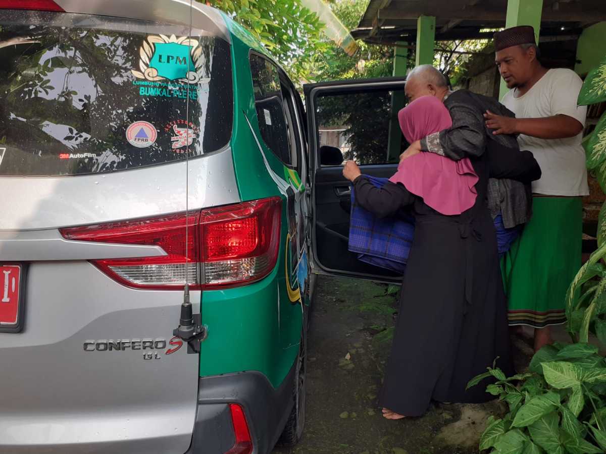 fasilitasi mobilisasi warga masyarakat untuk periksa ke rumah sakit fasilitasi mobilisasi warga masyarakat untuk periksa ke rumah sakit