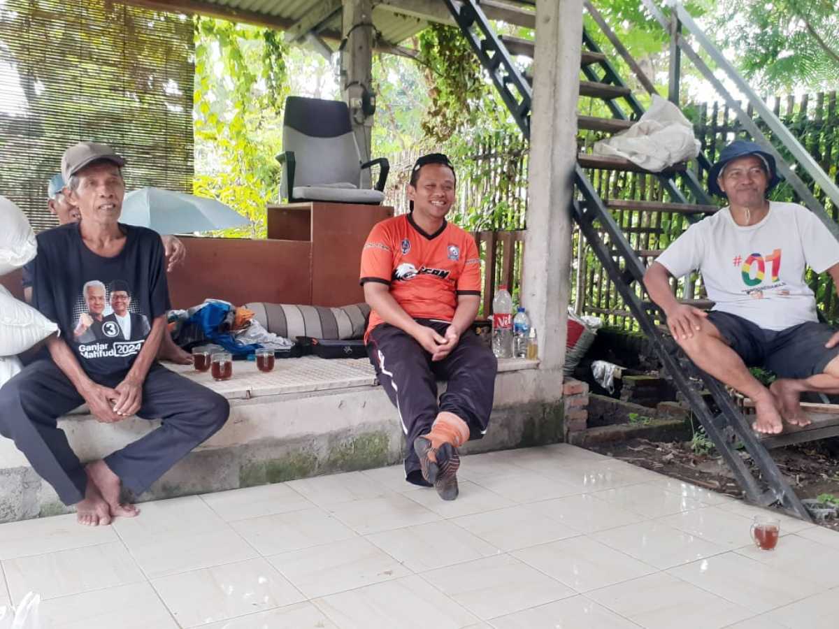 Koordinasi persiapan pengolahan lahan untuk bank pakan pada BKK pertanahan Koordinasi persiapan pengolahan lahan untuk bank pakan pada BKK pertanahan