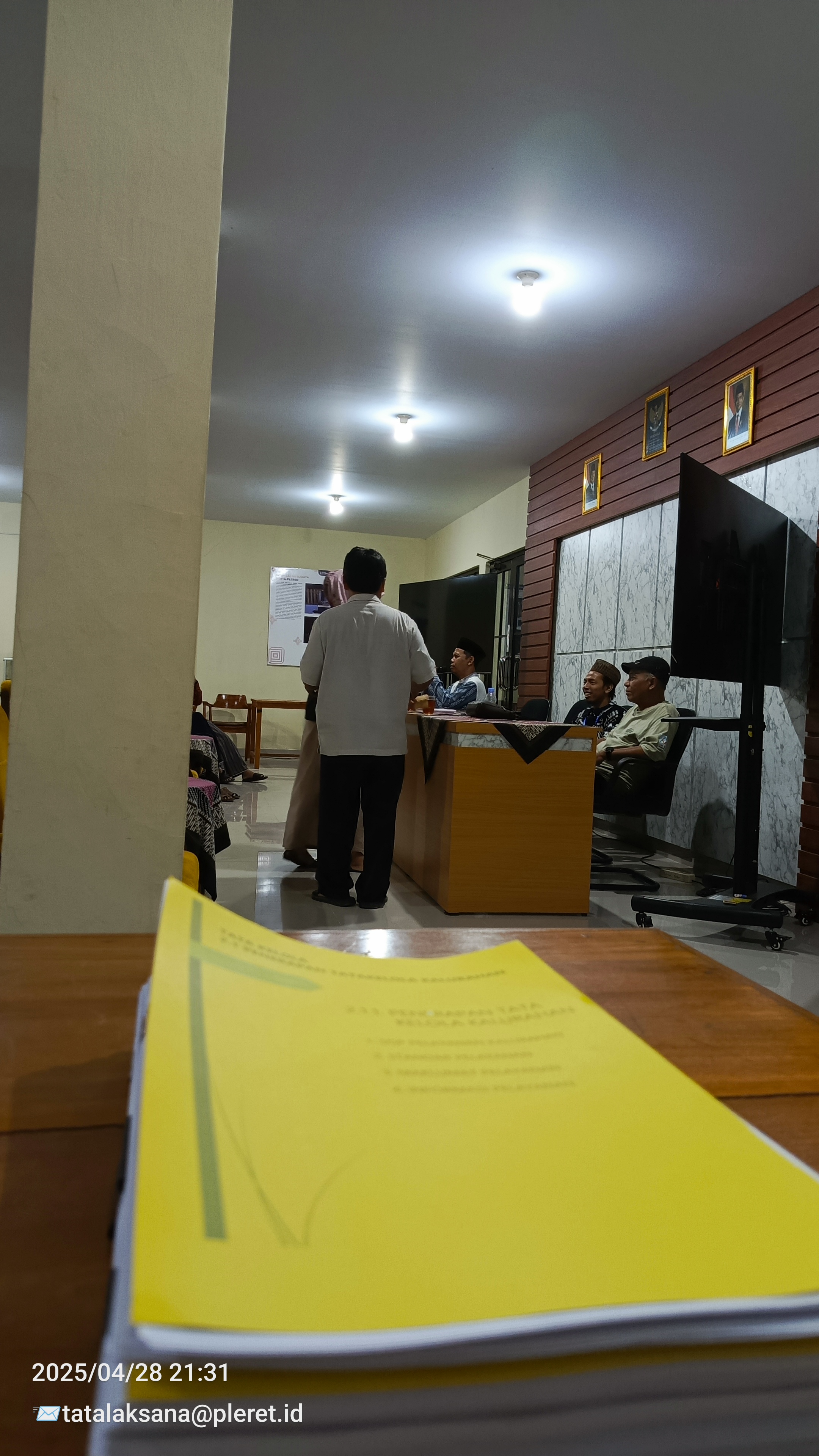 Penyampaian Borang Penilaian dan Jadwal Verifikasi Kunjungan Lapangan Kepada Kalurahan yang Lolos Seleksi Paparan Bakal Calon Desa/ Kalurahan Mandiri Budaya Tahun 2025 Penyampaian Borang Penilaian dan Jadwal Verifikasi Kunjungan Lapangan Kepada Kalurahan yang Lolos Seleksi Paparan Bakal Calon Desa/ Kalurahan Mandiri Budaya Tahun 2025